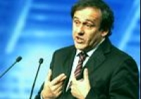 Platini drágállja Ronaldót, változások a Milannál