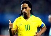 Ronaldinho ismét válogatott, Rooney továbbra is sérült