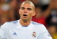 Pepe a lelkét is kiteszi a győzelemért